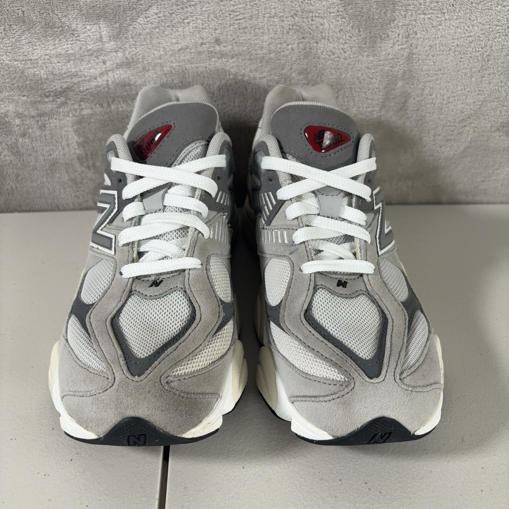 New Balance 9060 Rain Cloud Sneakers Boys 6.5 Gray Running Shoes GC9060GY - Picture 4 of 11